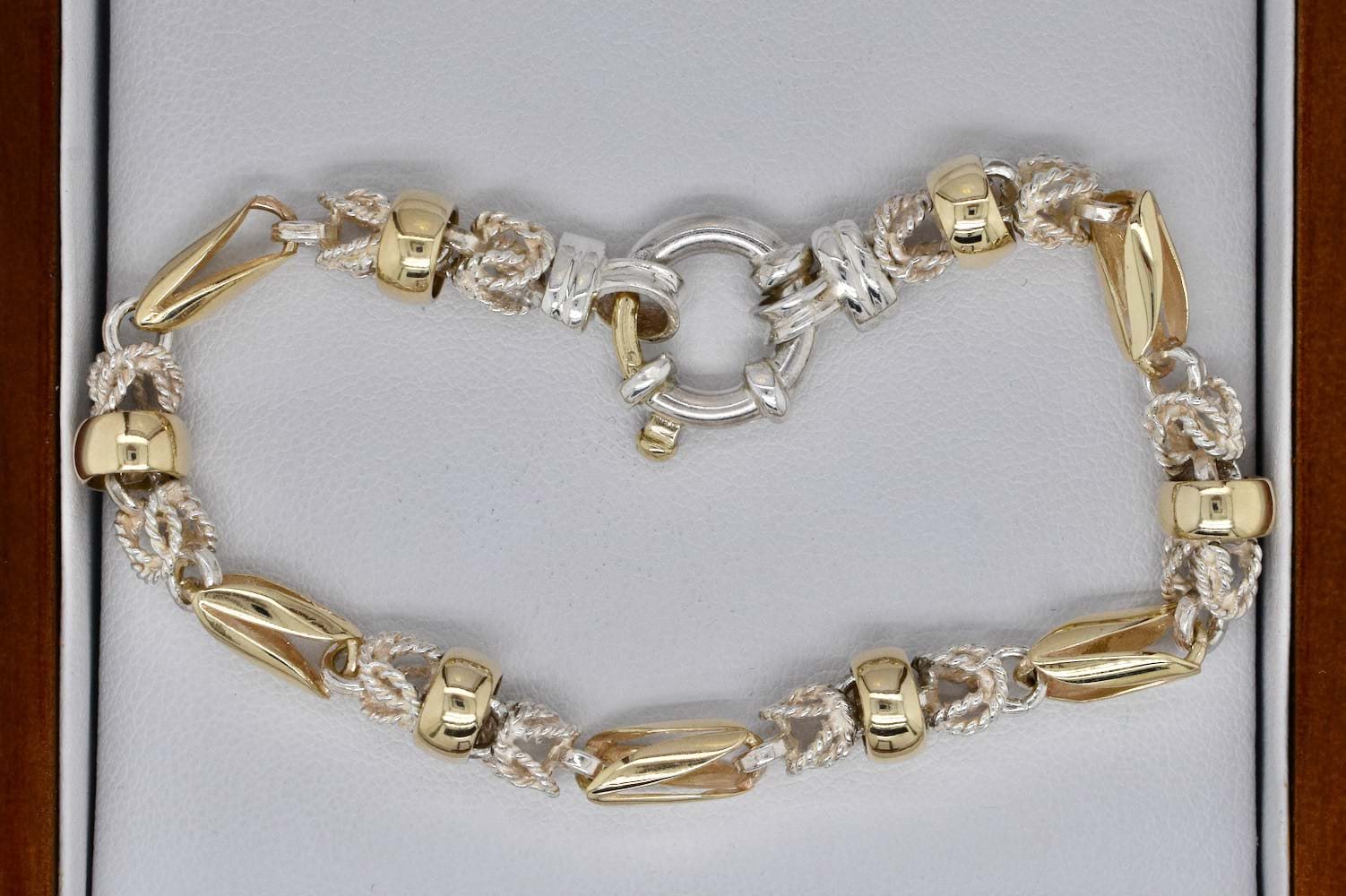 tulip link bracelet