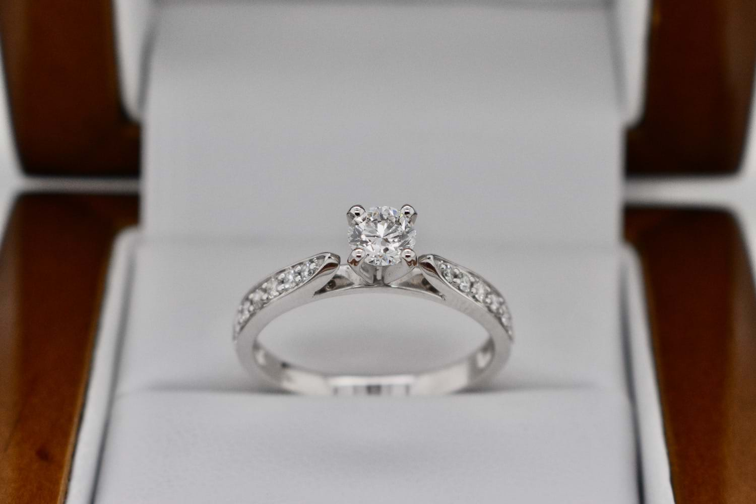 18ct white gold 0.40 carat diamond solitaire ring